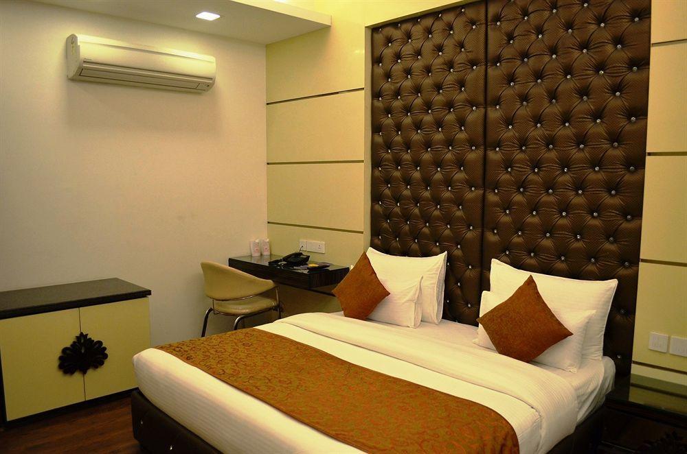 Hotel Metro View Delhi  Dış mekan fotoğraf