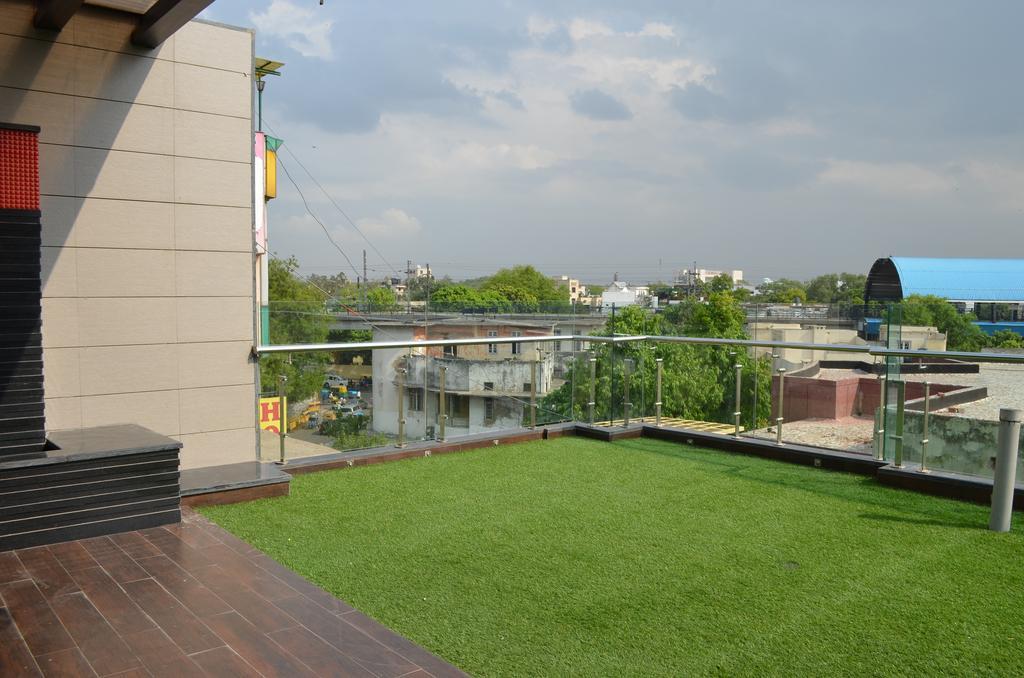 Hotel Metro View Delhi  Dış mekan fotoğraf