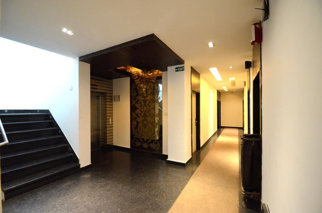Hotel Metro View Delhi  Dış mekan fotoğraf