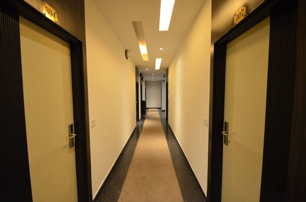 Hotel Metro View Delhi  Dış mekan fotoğraf