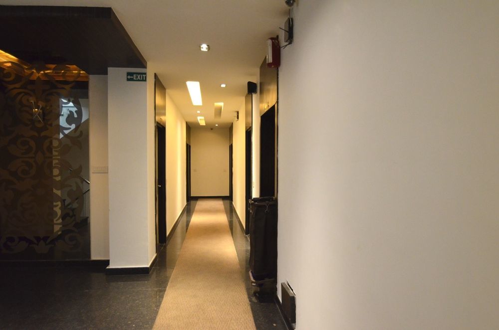 Hotel Metro View Delhi  Dış mekan fotoğraf