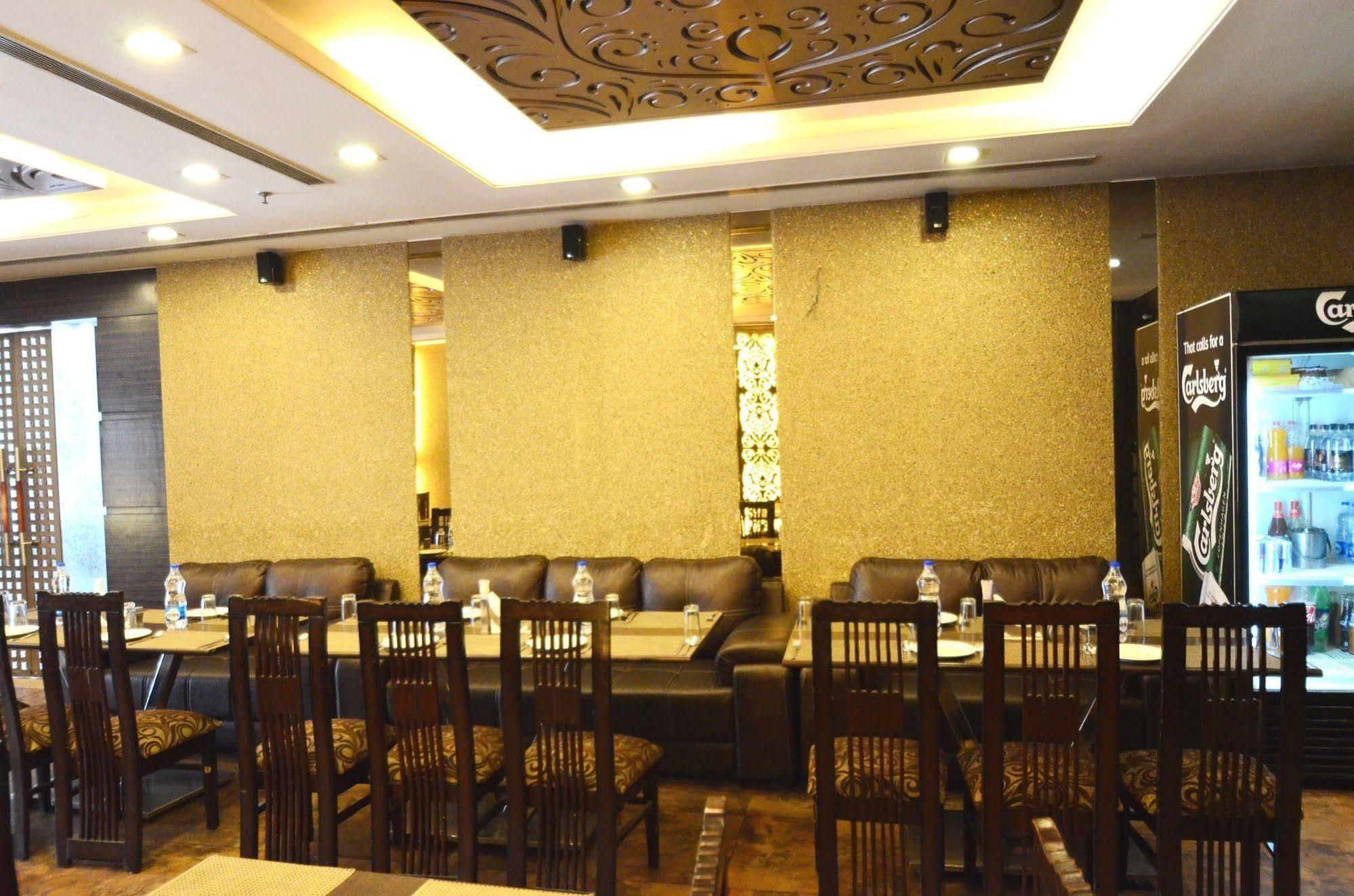 Hotel Metro View Delhi  Dış mekan fotoğraf