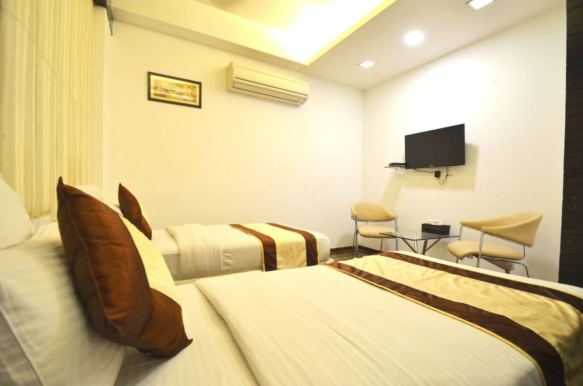 Hotel Metro View Delhi  Dış mekan fotoğraf