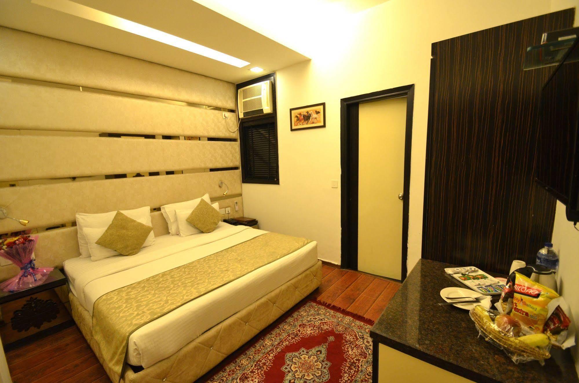 Hotel Metro View Delhi  Dış mekan fotoğraf