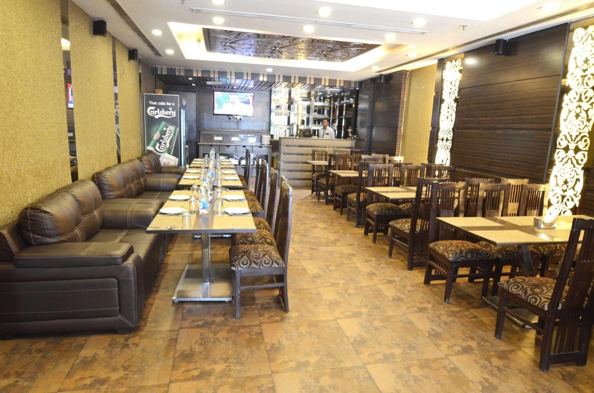 Hotel Metro View Delhi  Dış mekan fotoğraf