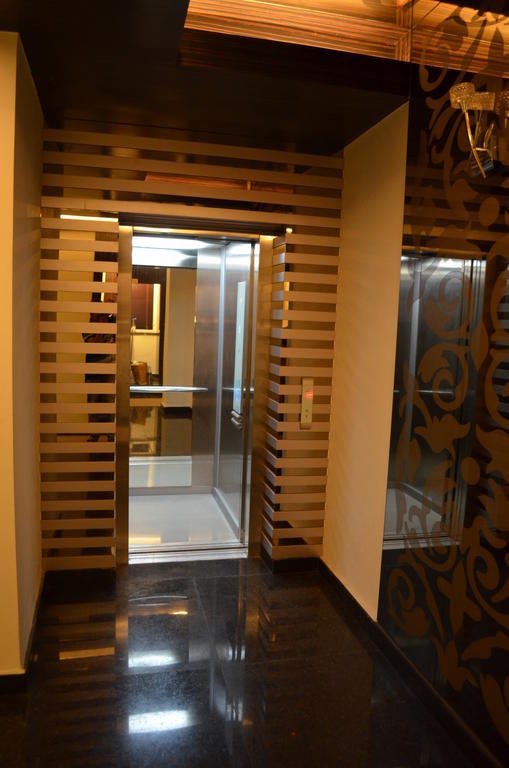 Hotel Metro View Delhi  Dış mekan fotoğraf