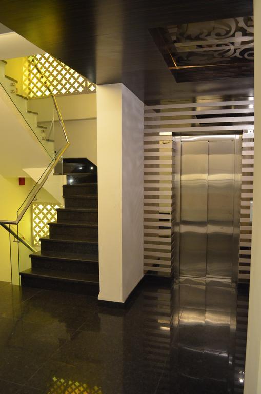 Hotel Metro View Delhi  Dış mekan fotoğraf